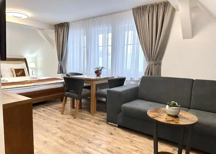 Synek شقة فندقية 4*