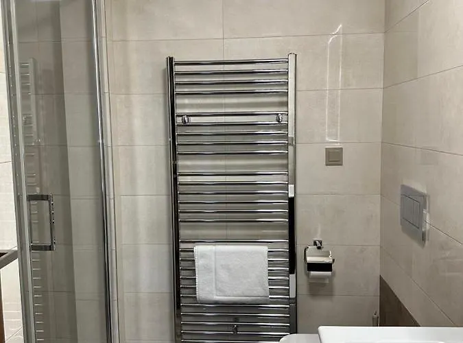 Synek شقة فندقية 4*